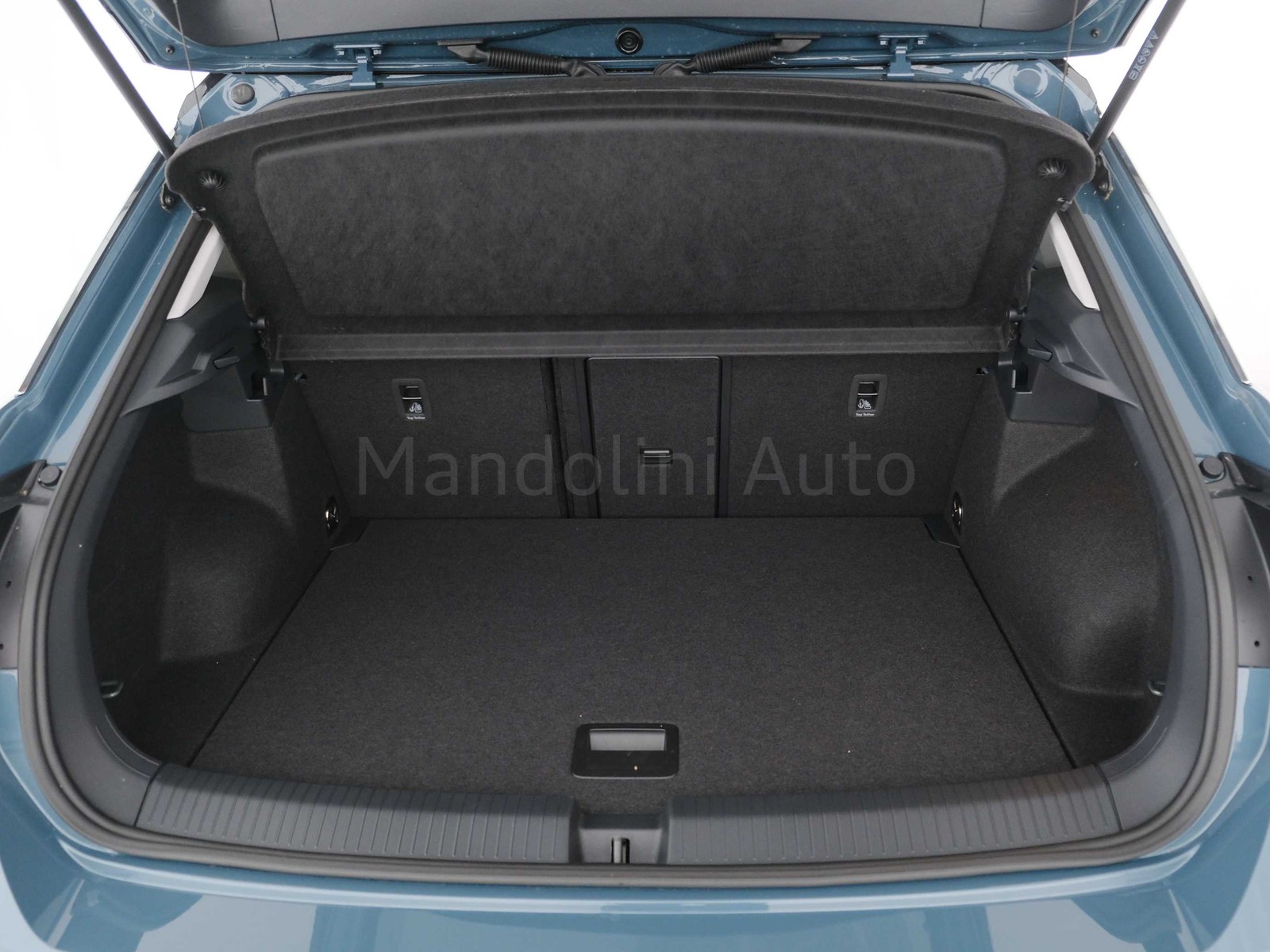 10 - Volkswagen T-Roc 1.0 tsi 115cv sport