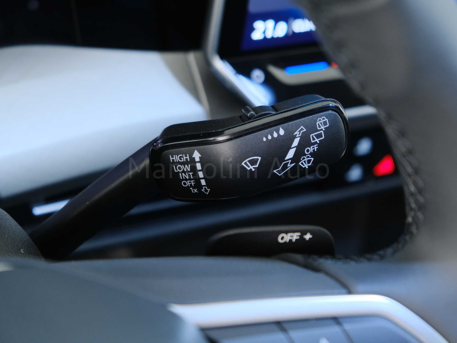 28 - Volkswagen Golf 1.5 tsi ehybrid 204cv edition plus dsg