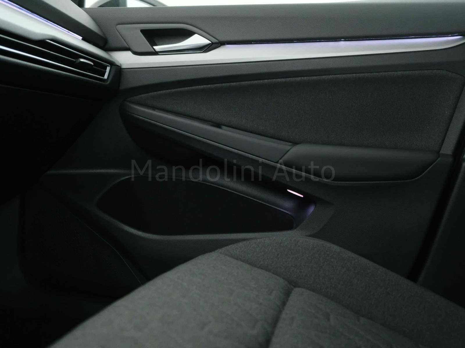 33 - Volkswagen Golf 1.5 tsi ehybrid 204cv edition plus dsg