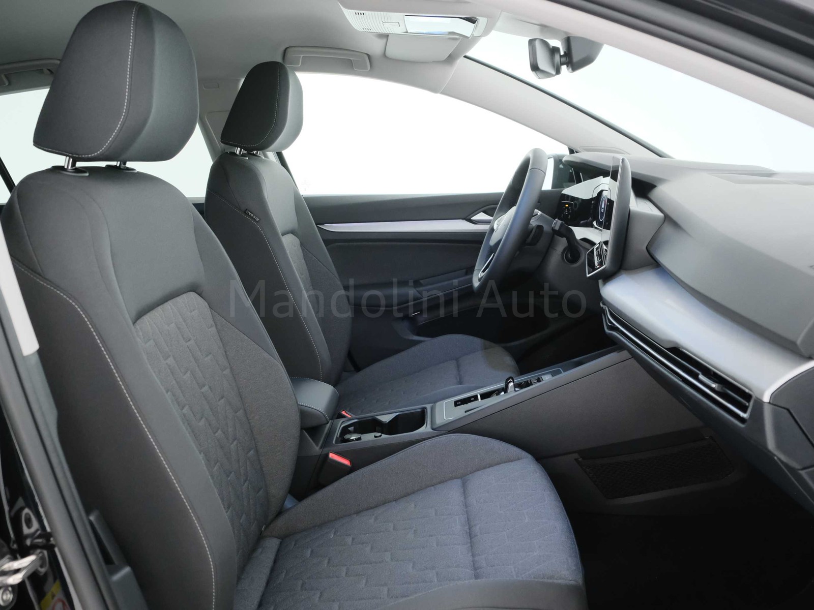 8 - Volkswagen Golf 1.5 tsi ehybrid 204cv edition plus dsg