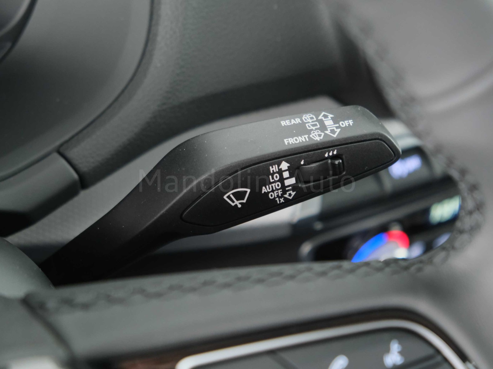 27 - Audi Q2 35 2.0 tdi business s tronic