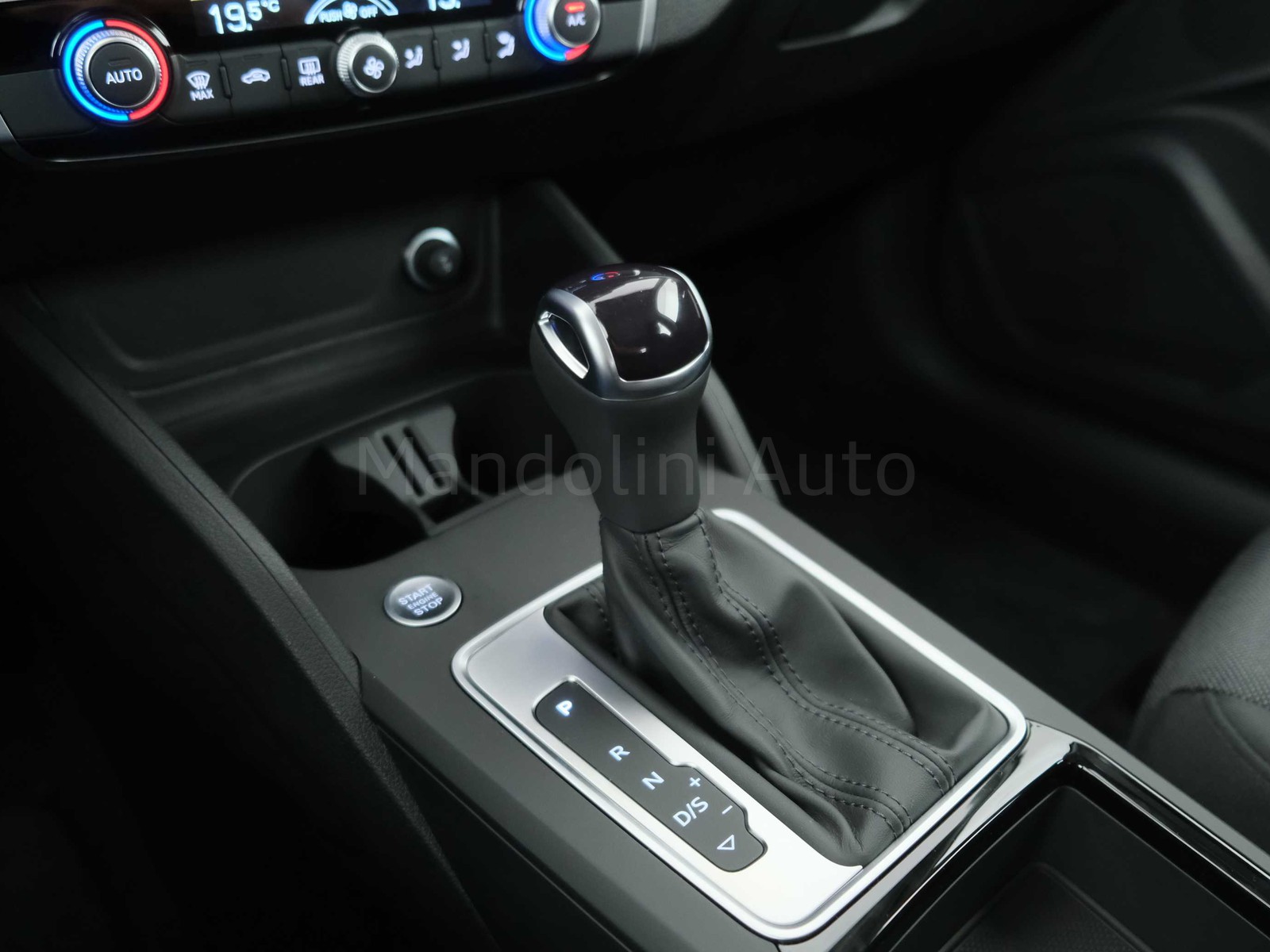 5 - Audi Q2 35 2.0 tdi business s tronic