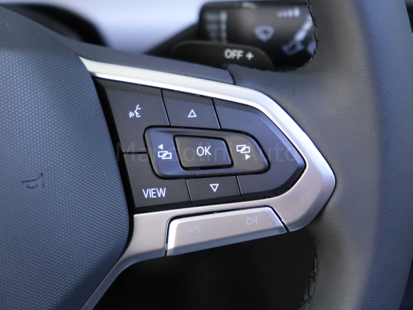 26 - Volkswagen Golf 1.5 tsi ehybrid 204cv edition plus dsg