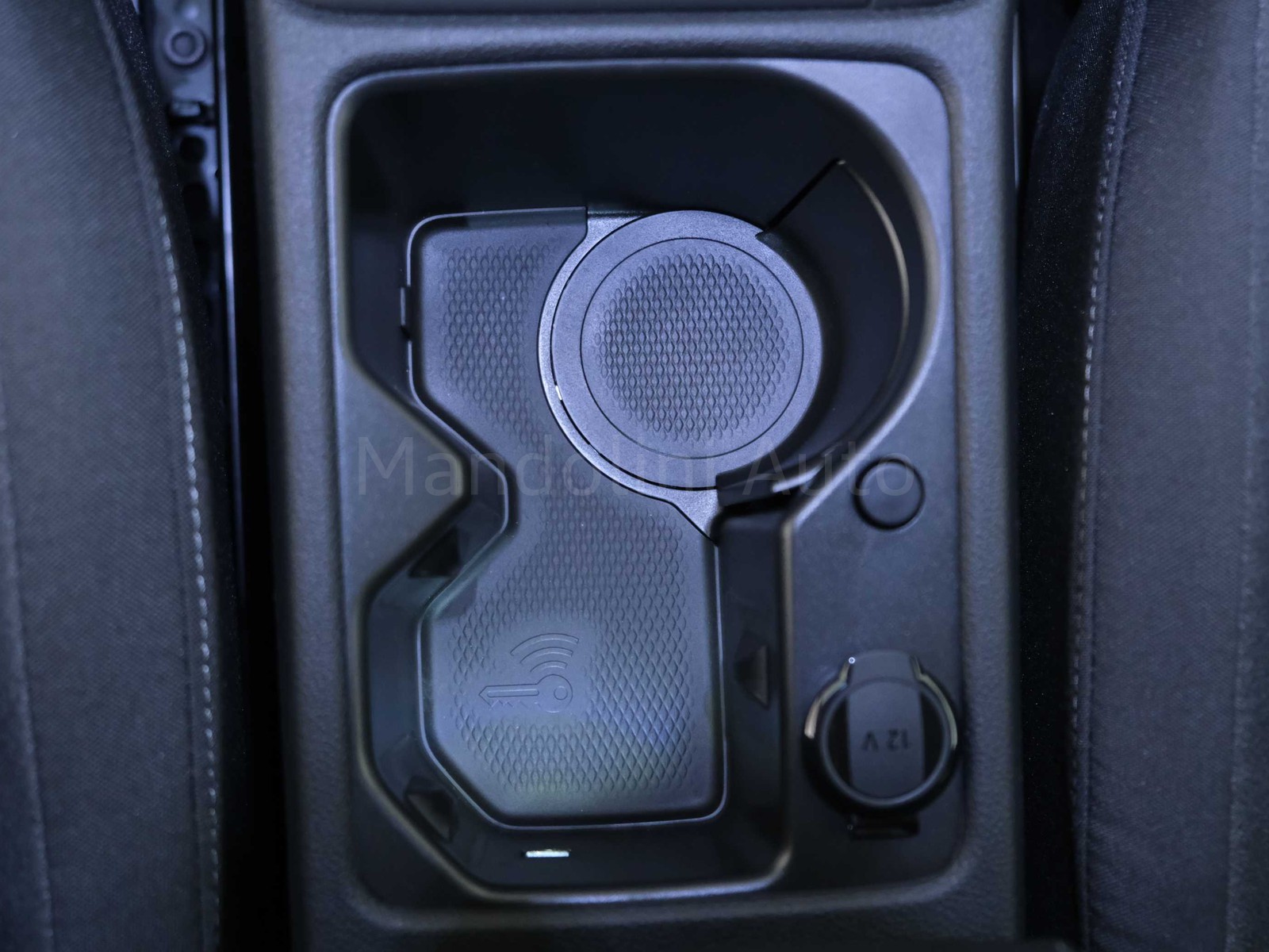 32 - Volkswagen Golf 1.5 tsi ehybrid 204cv edition plus dsg