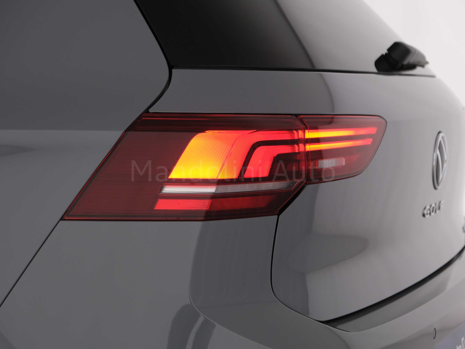 42 - Volkswagen Golf 1.5 tsi ehybrid 204cv edition plus dsg