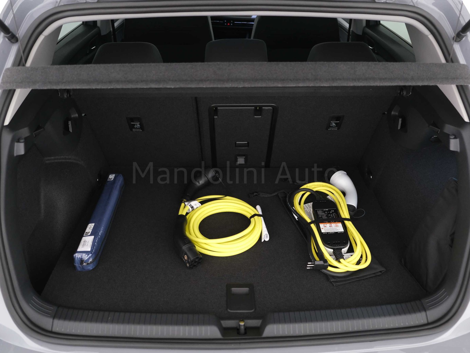 10 - Volkswagen Golf 1.5 tsi ehybrid 204cv edition plus dsg