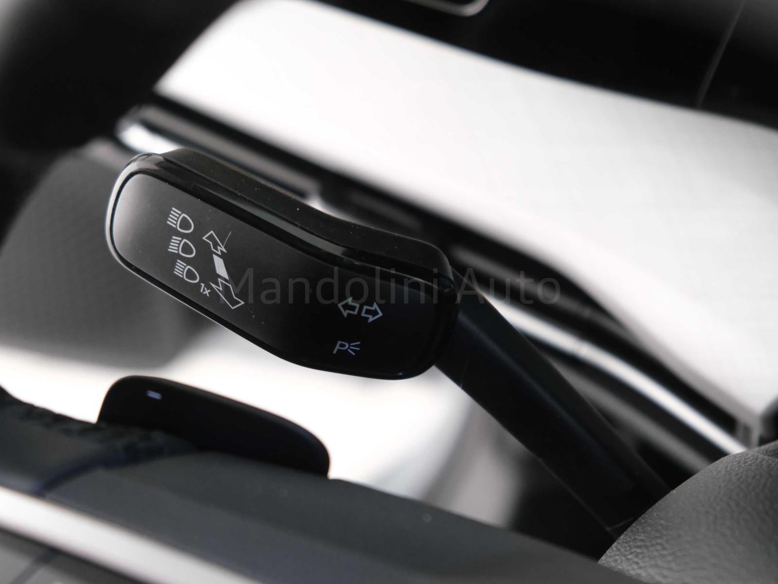 14 - Volkswagen Golf 1.5 tsi ehybrid 204cv edition plus dsg