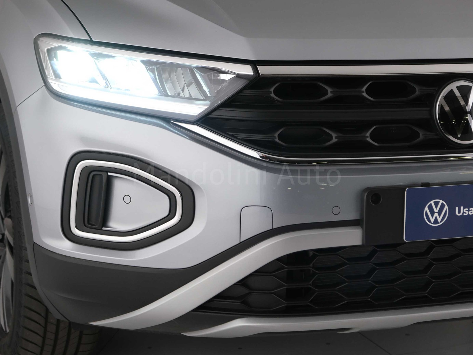 14 - Volkswagen T-Roc 1.0 tsi 115cv sport