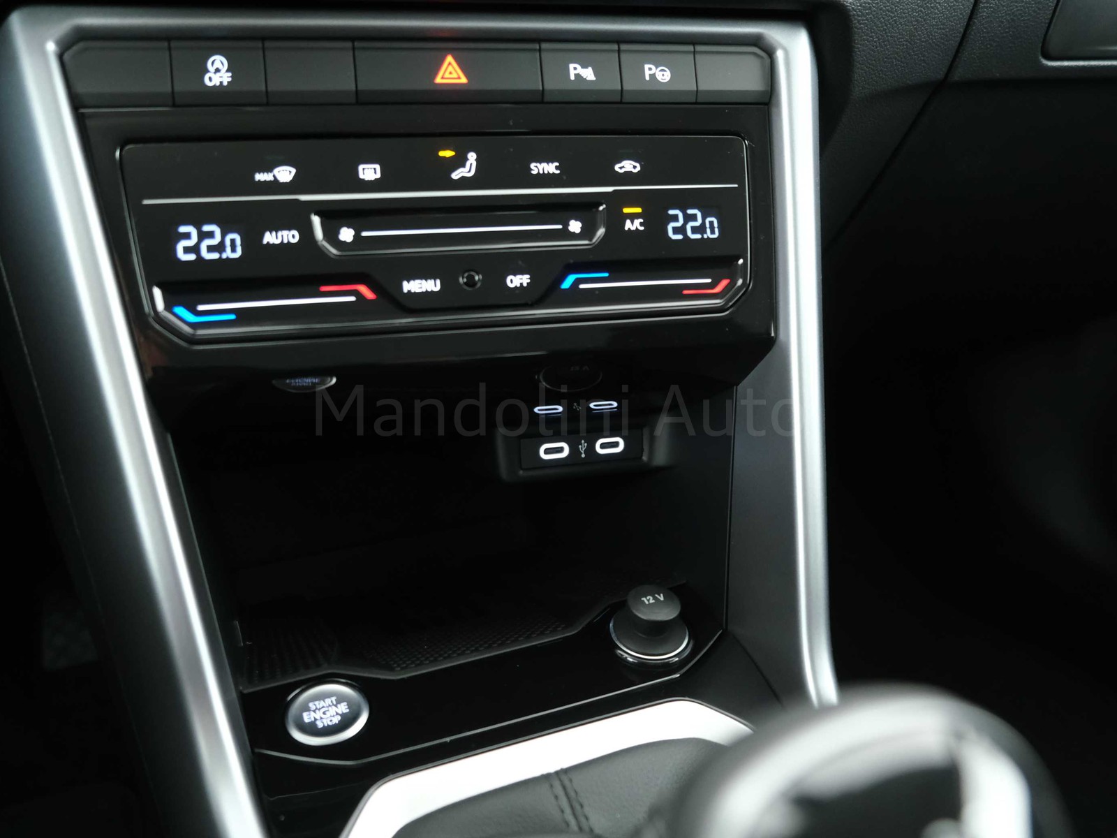 30 - Volkswagen T-Roc 1.0 tsi 115cv sport