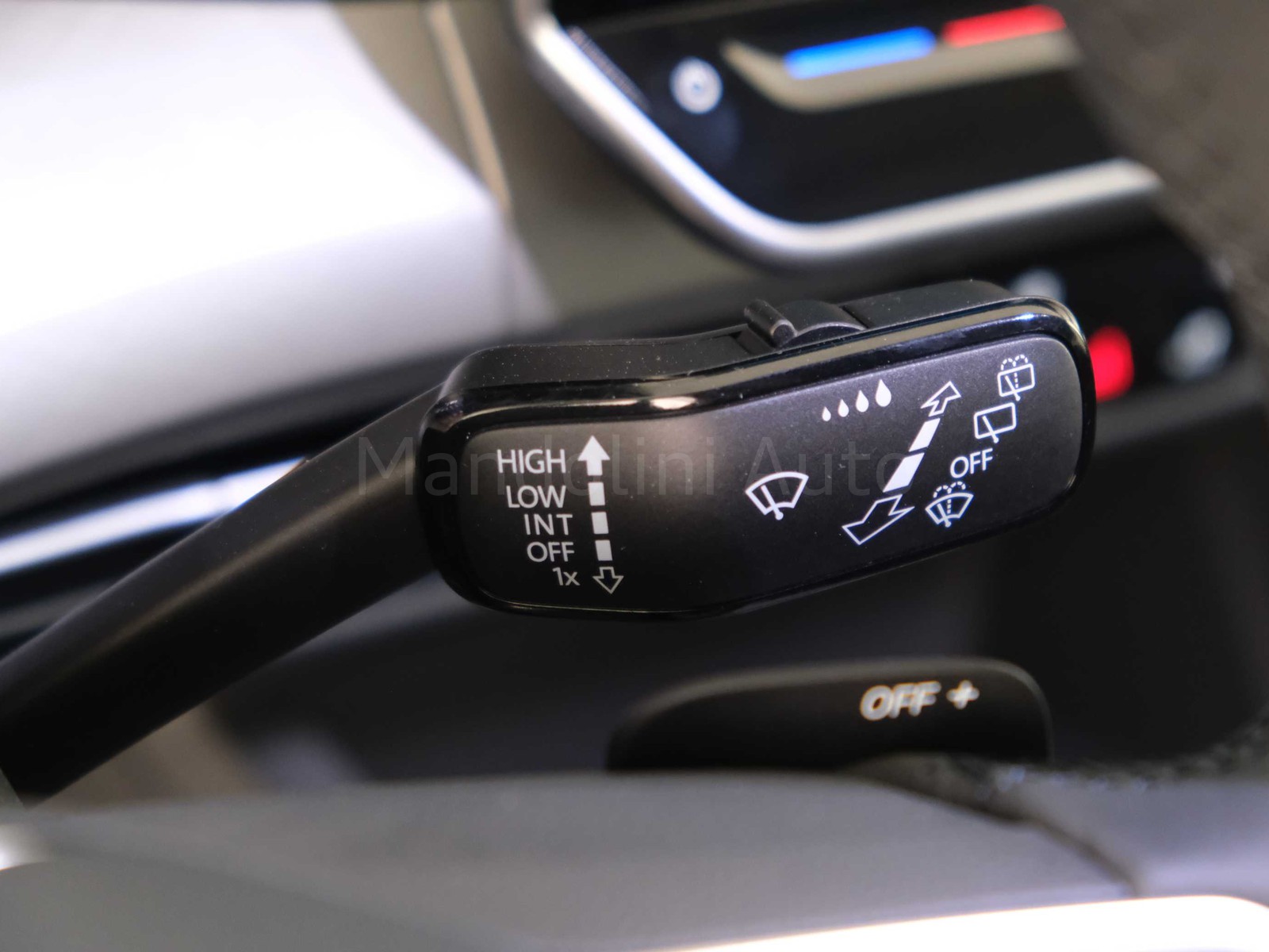 29 - Volkswagen Golf 1.5 tsi ehybrid 204cv edition plus dsg