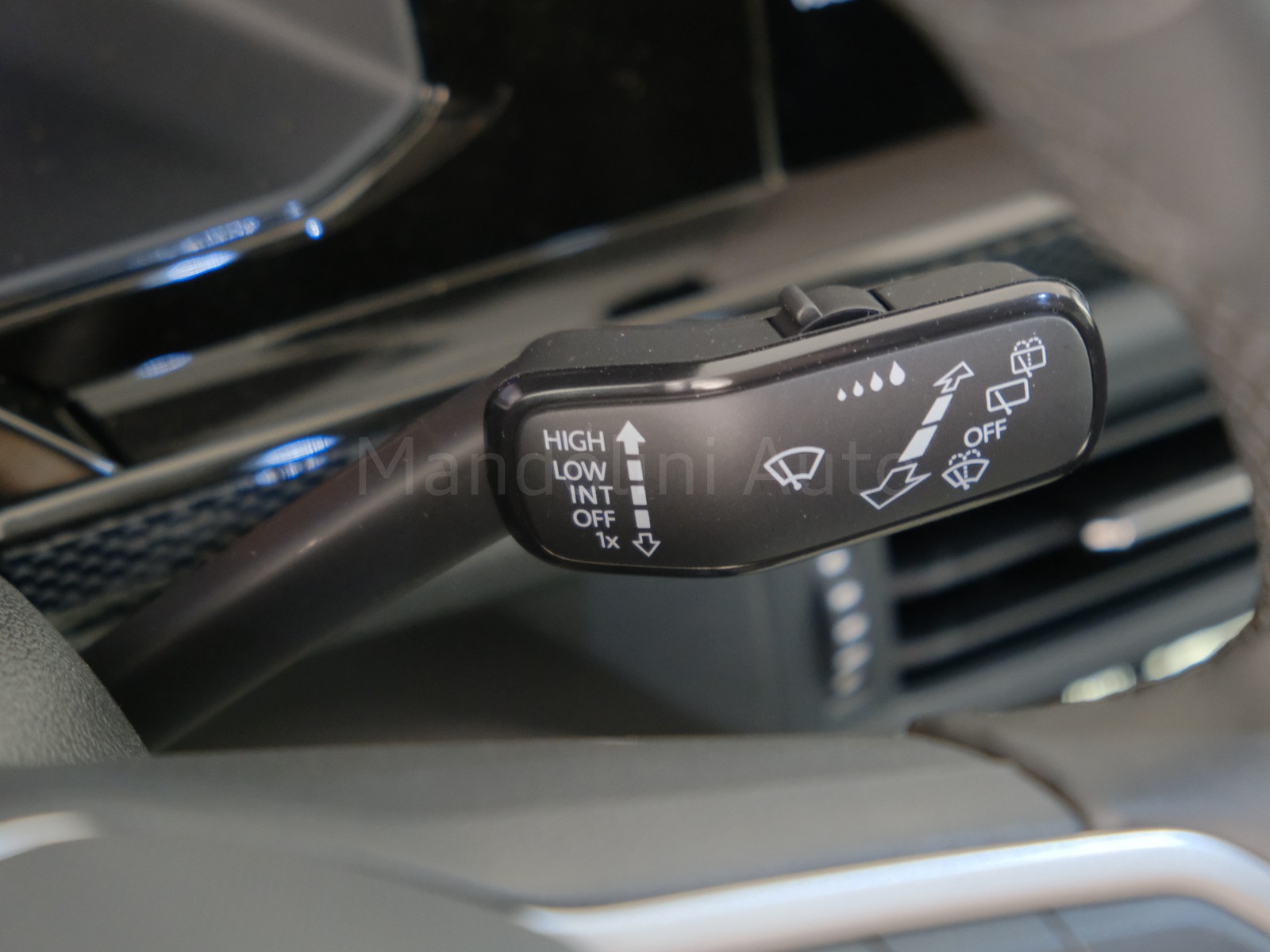 28 - Volkswagen Taigo 1.0 tsi 115cv edition plus