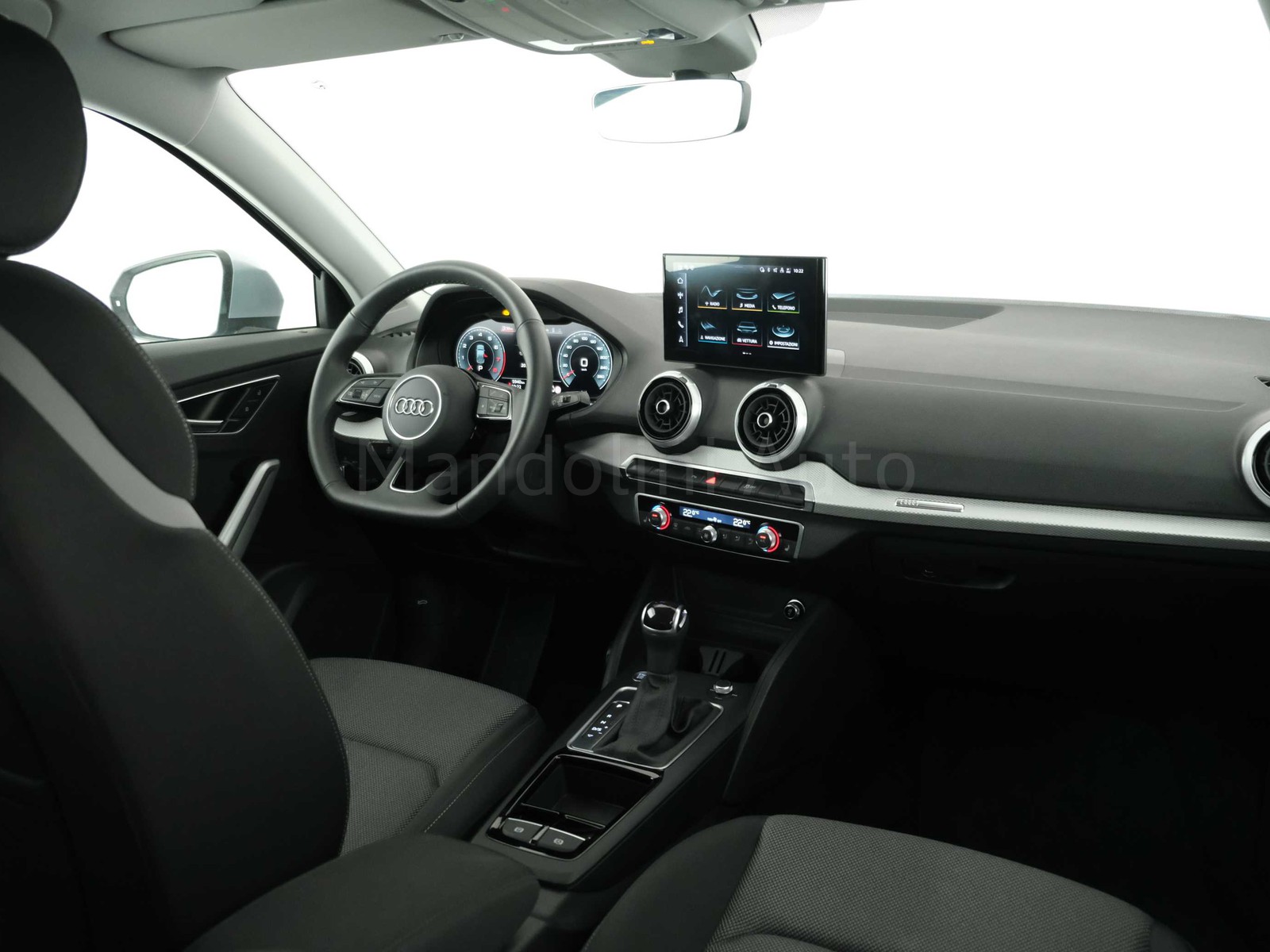 3 - Audi Q2 35 1.5 tfsi business advanced s tronic