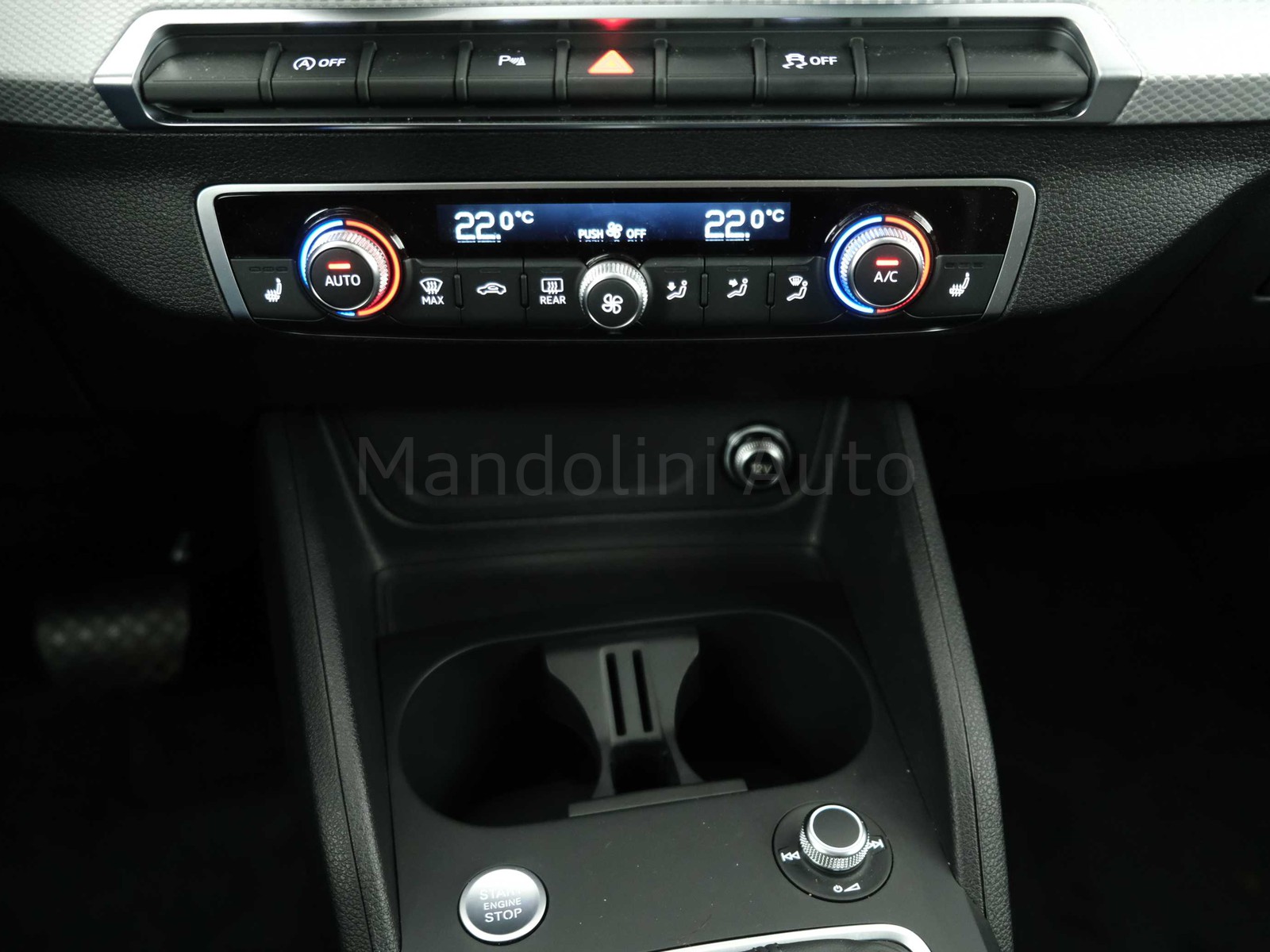 23 - Audi Q2 35 1.5 tfsi business advanced s tronic