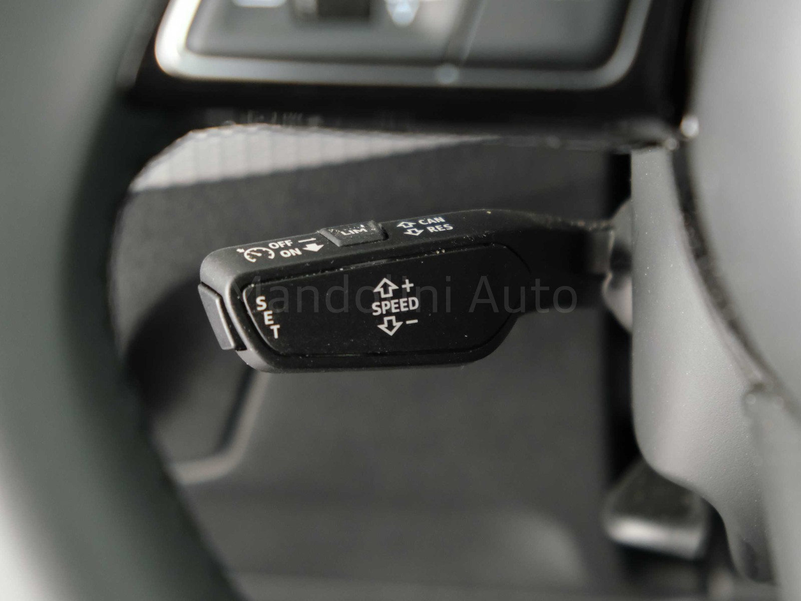 28 - Audi Q2 35 1.5 tfsi business advanced s tronic