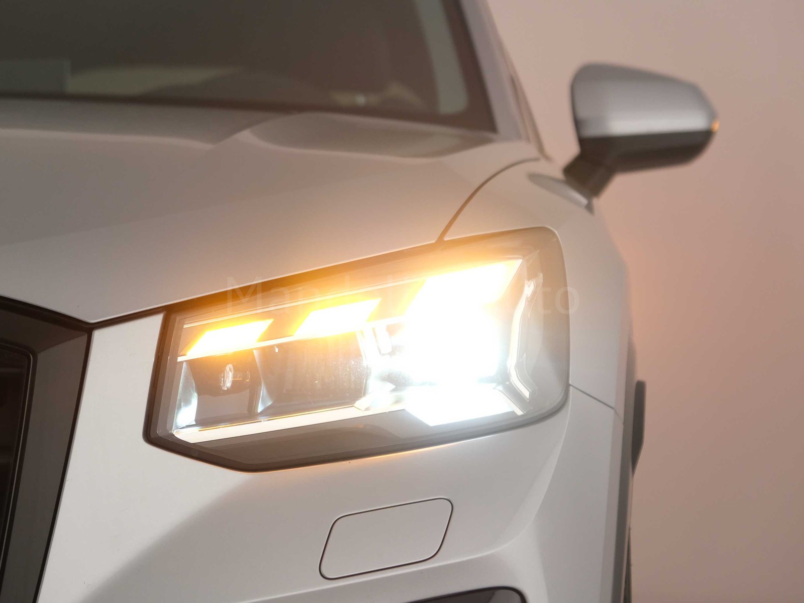 6 - Audi Q2 35 1.5 tfsi business advanced s tronic