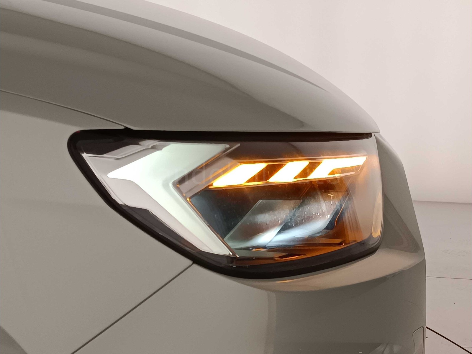 42 - Audi A1 sportback 25 1.0 tfsi s line edition s tronic my20