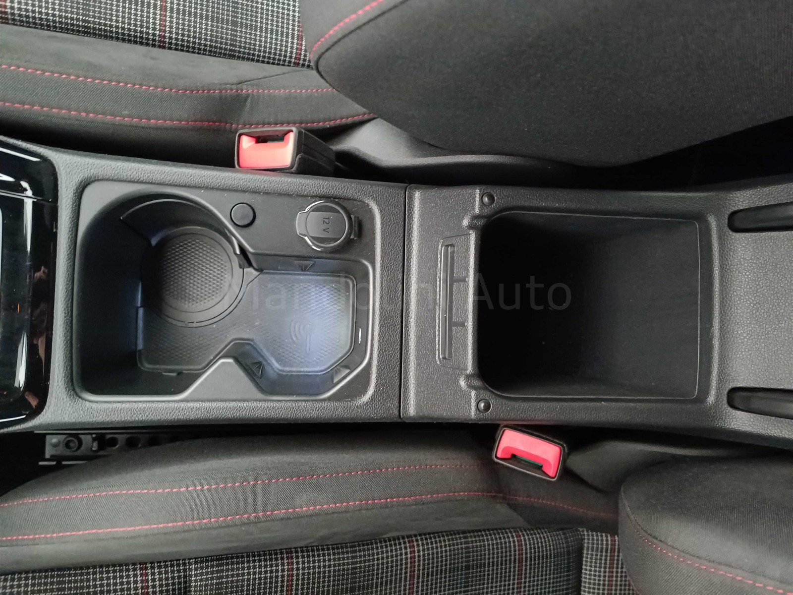 32 - Volkswagen Golf 2.0 tsi 245cv gti dsg