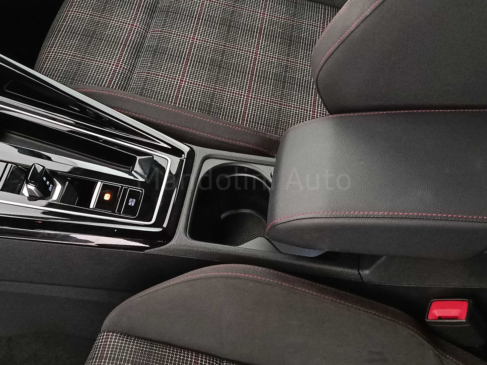 33 - Volkswagen Golf 2.0 tsi 245cv gti dsg