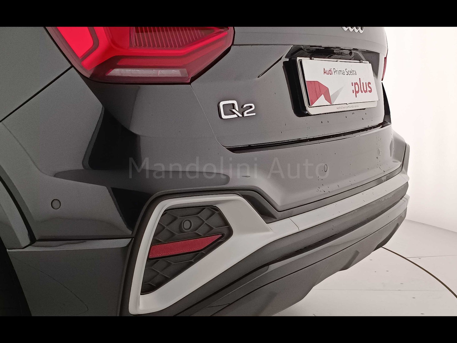 8 - Audi Q2 35 1.5 tfsi s line edition s tronic
