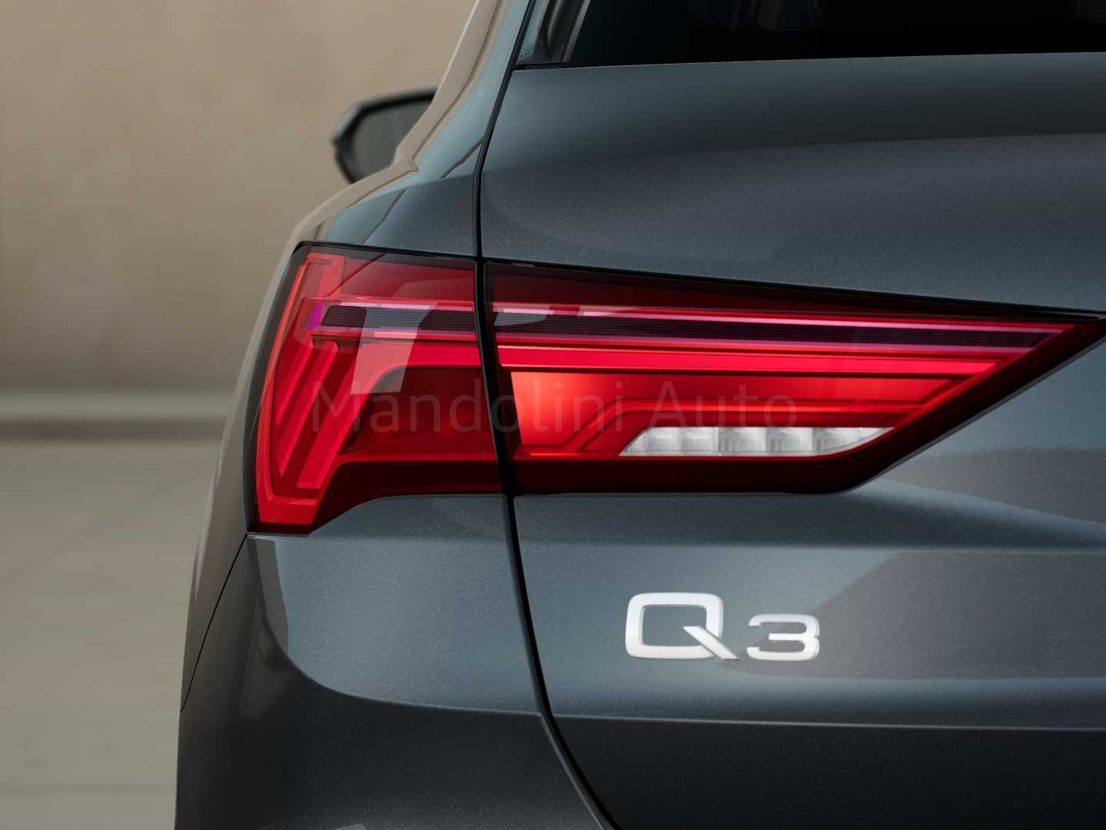 9 - Audi Q3 35 2.0 tdi s line edition s tronic