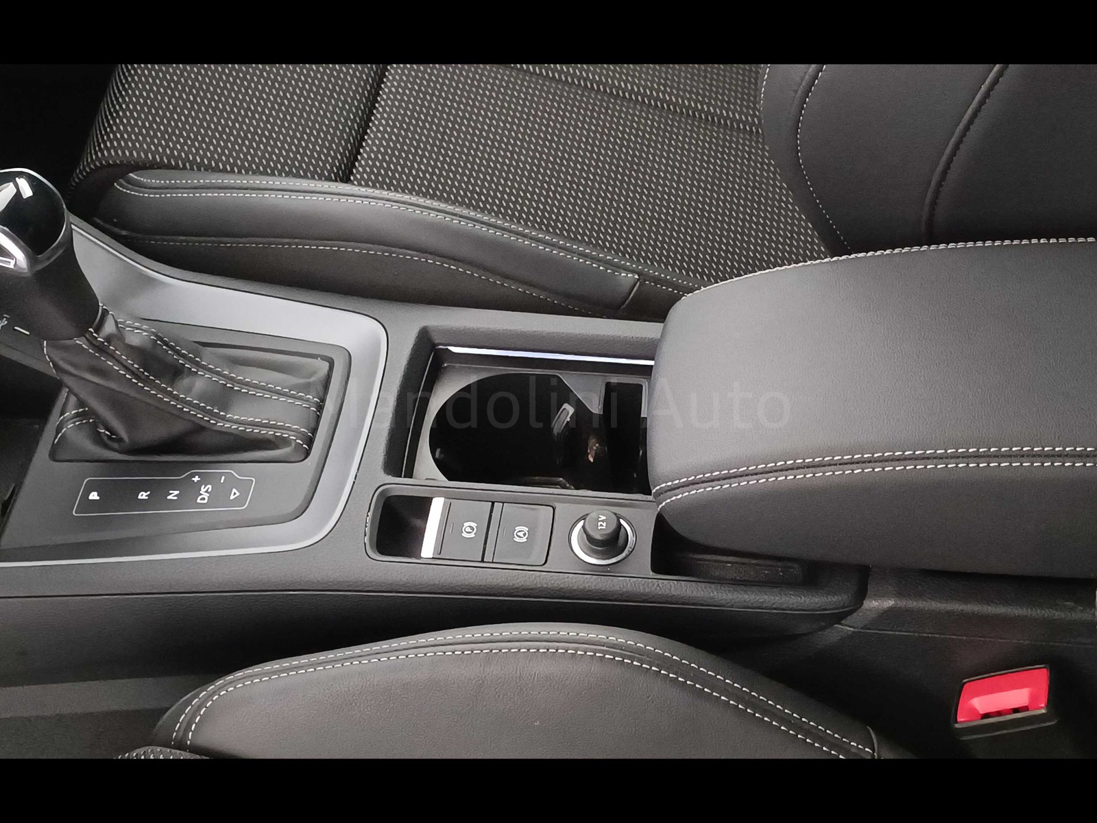 30 - Audi Q3 35 2.0 tdi s line edition s tronic