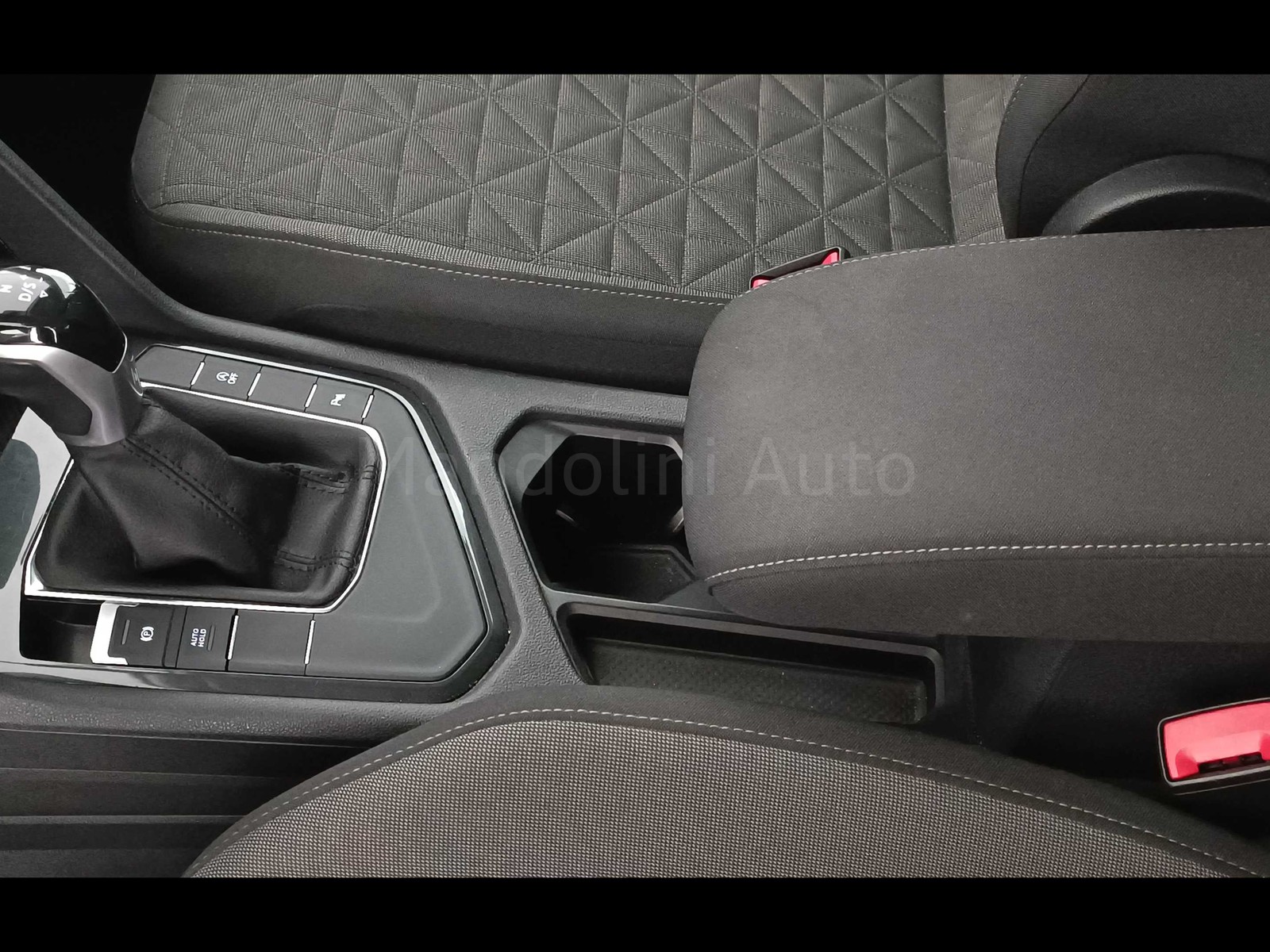 28 - Volkswagen Tiguan 2.0 tdi scr 150cv life dsg