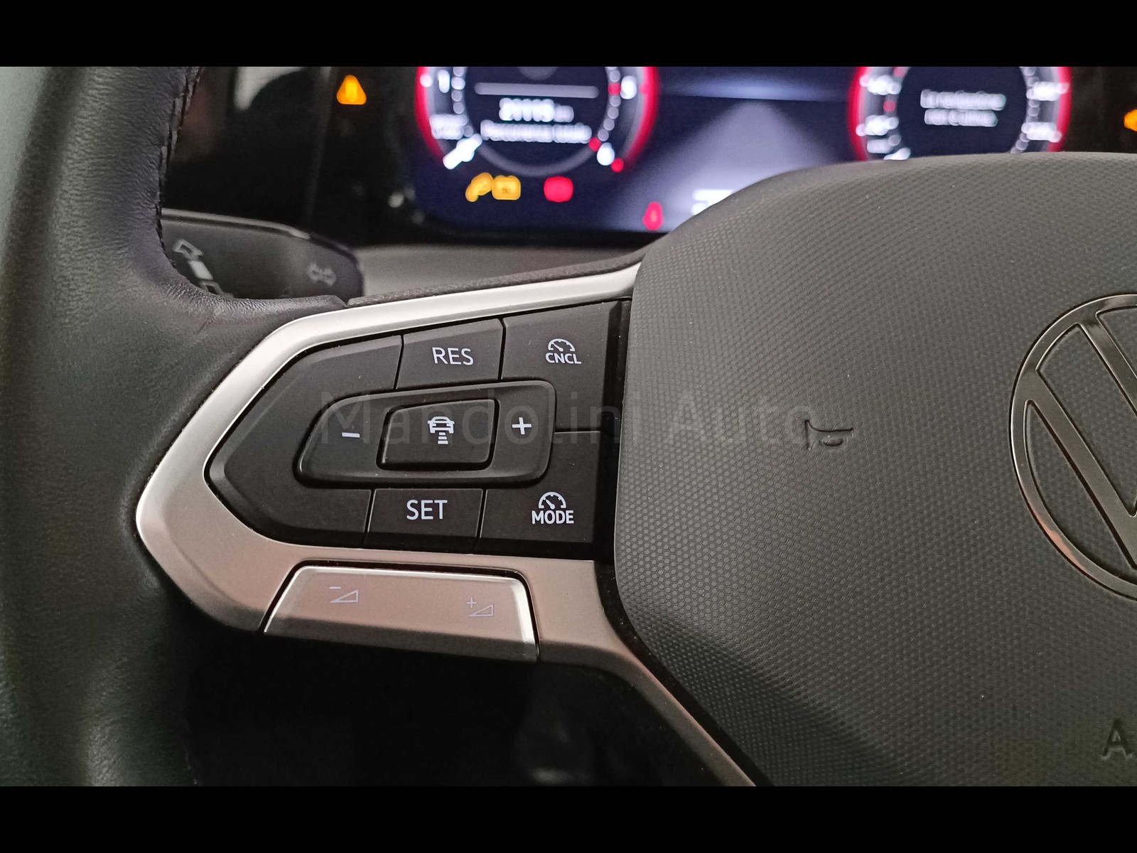 26 - Volkswagen Golf 2.0 tdi scr 115cv life