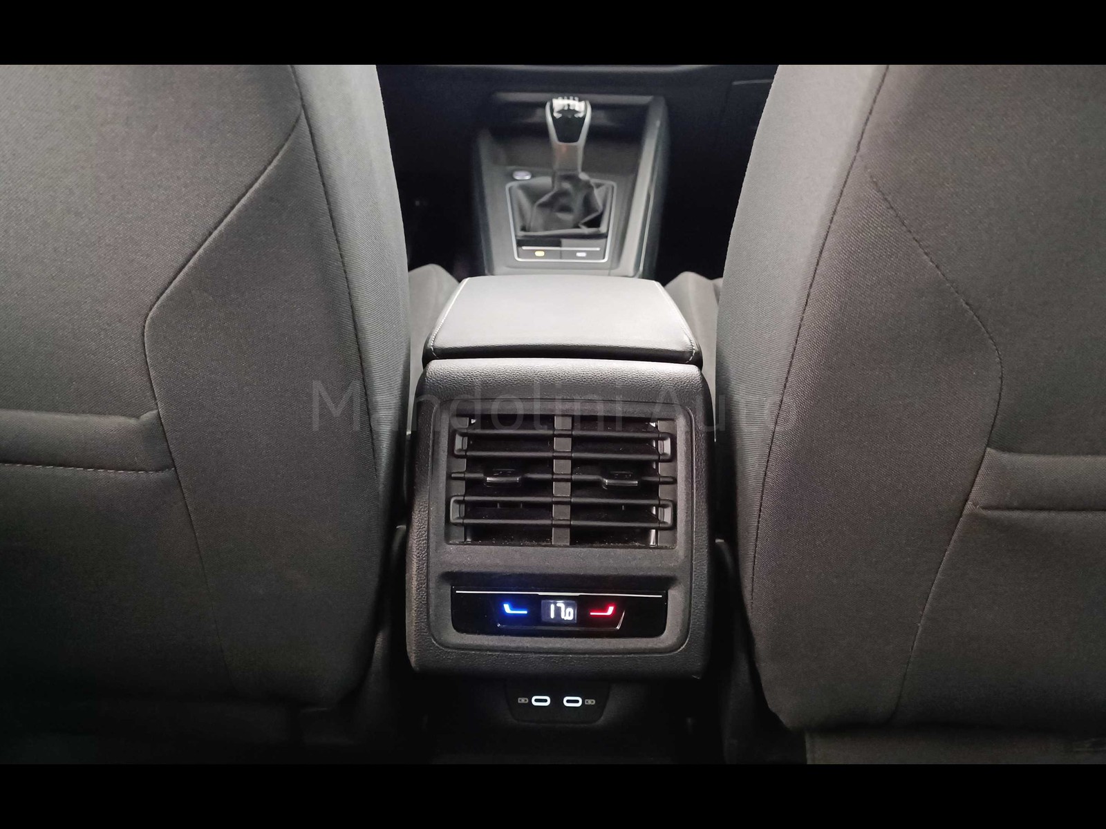 36 - Volkswagen Golf 2.0 tdi scr 115cv life