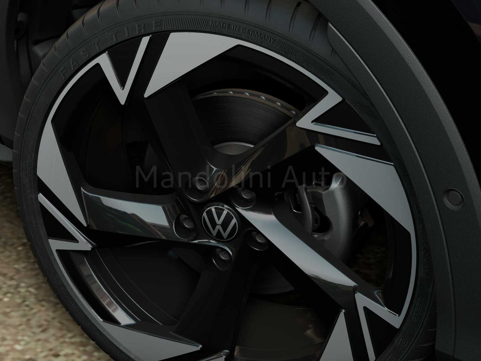 10 - Volkswagen T-Roc 1.5 etsi act 150cv r-line dsg