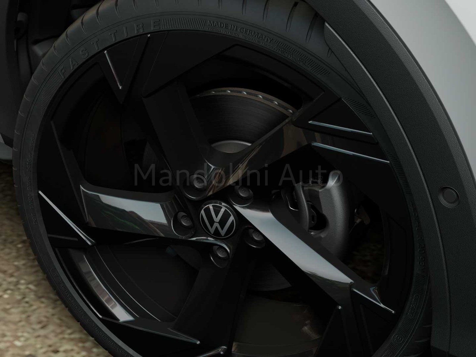 10 - Volkswagen T-Roc 1.5 etsi act 150cv r-line dsg