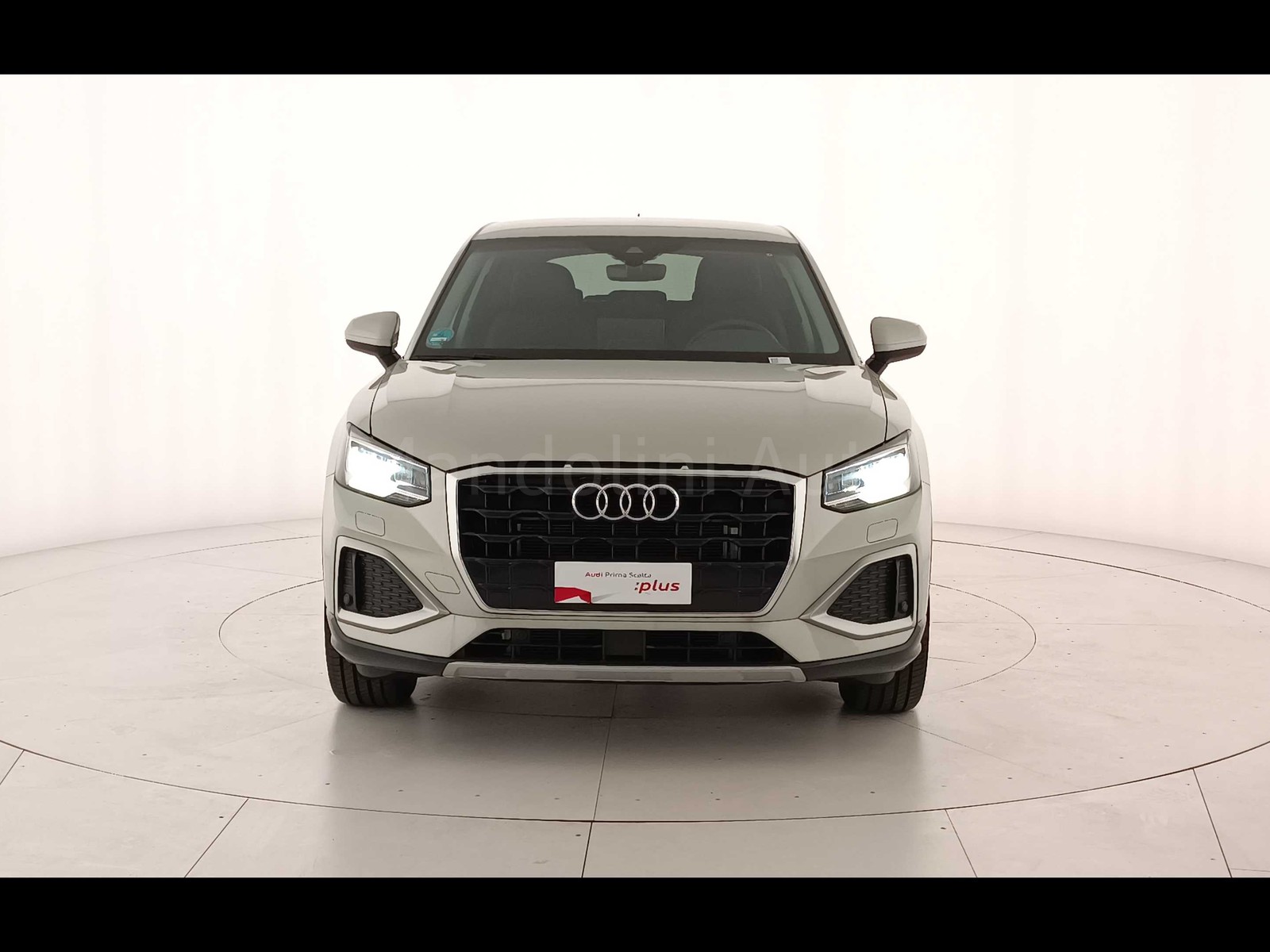 14 - Audi Q2 35 1.5 tfsi business advanced s tronic