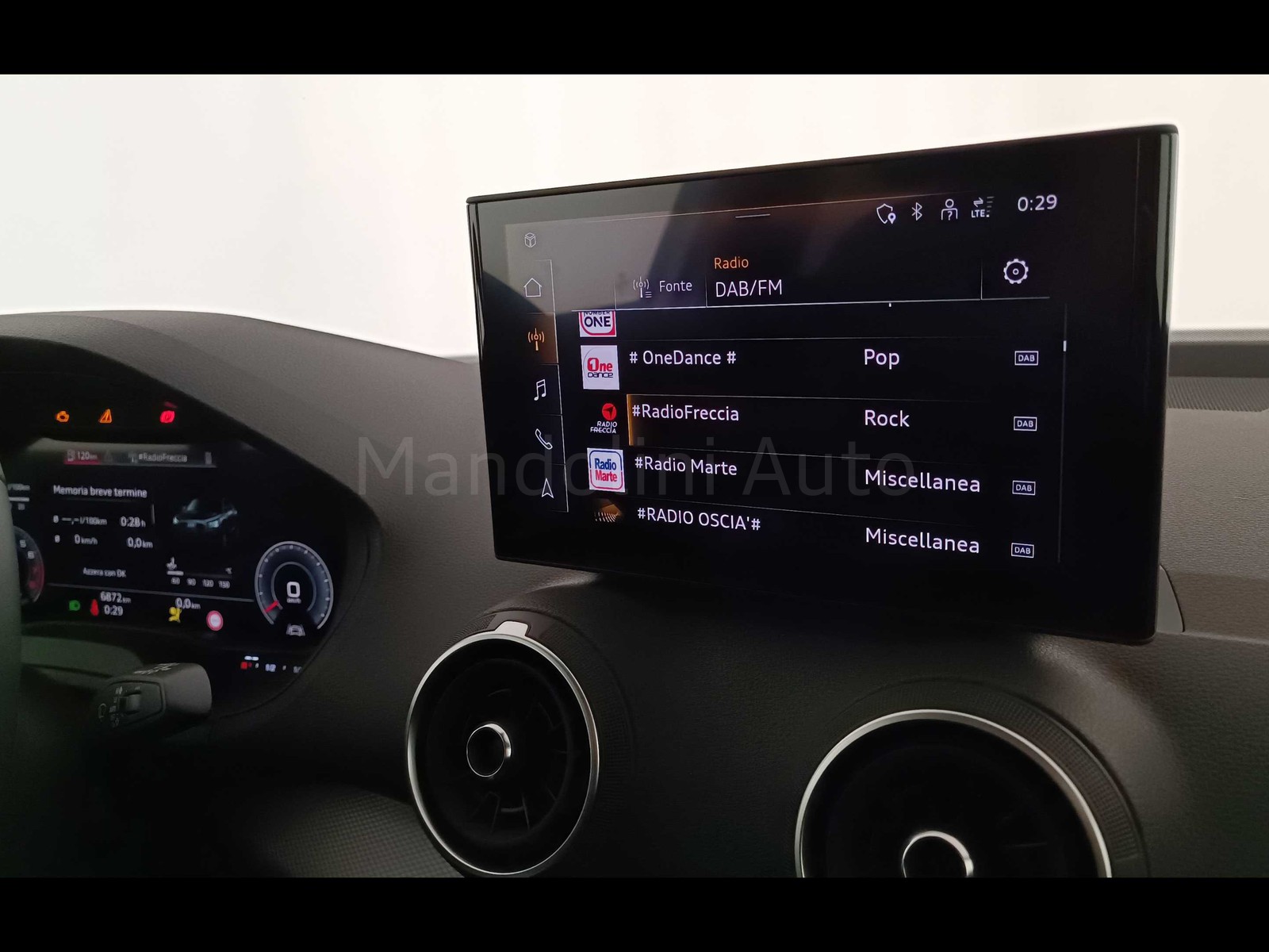 21 - Audi Q2 35 1.5 tfsi business advanced s tronic