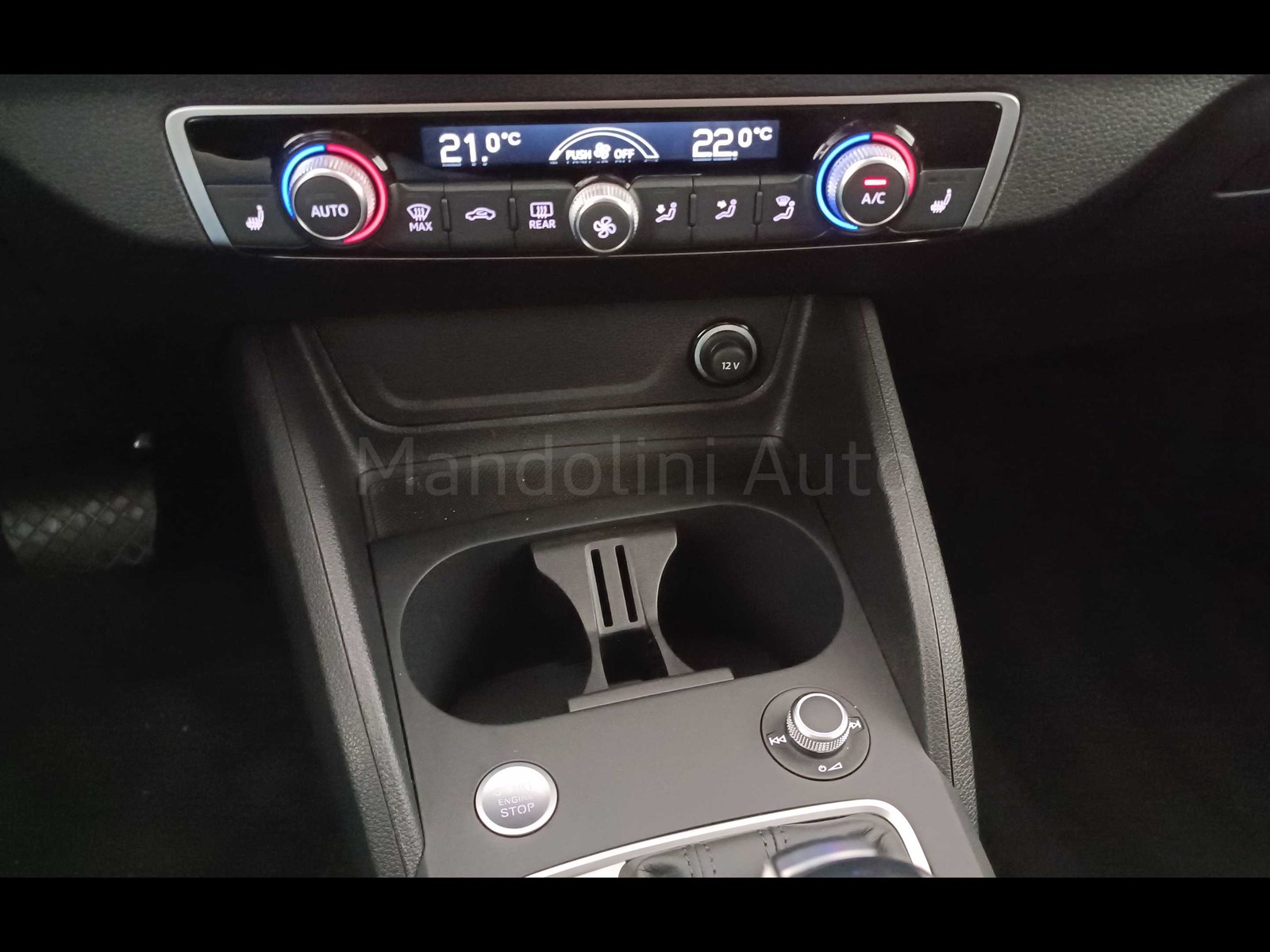 30 - Audi Q2 35 1.5 tfsi business advanced s tronic