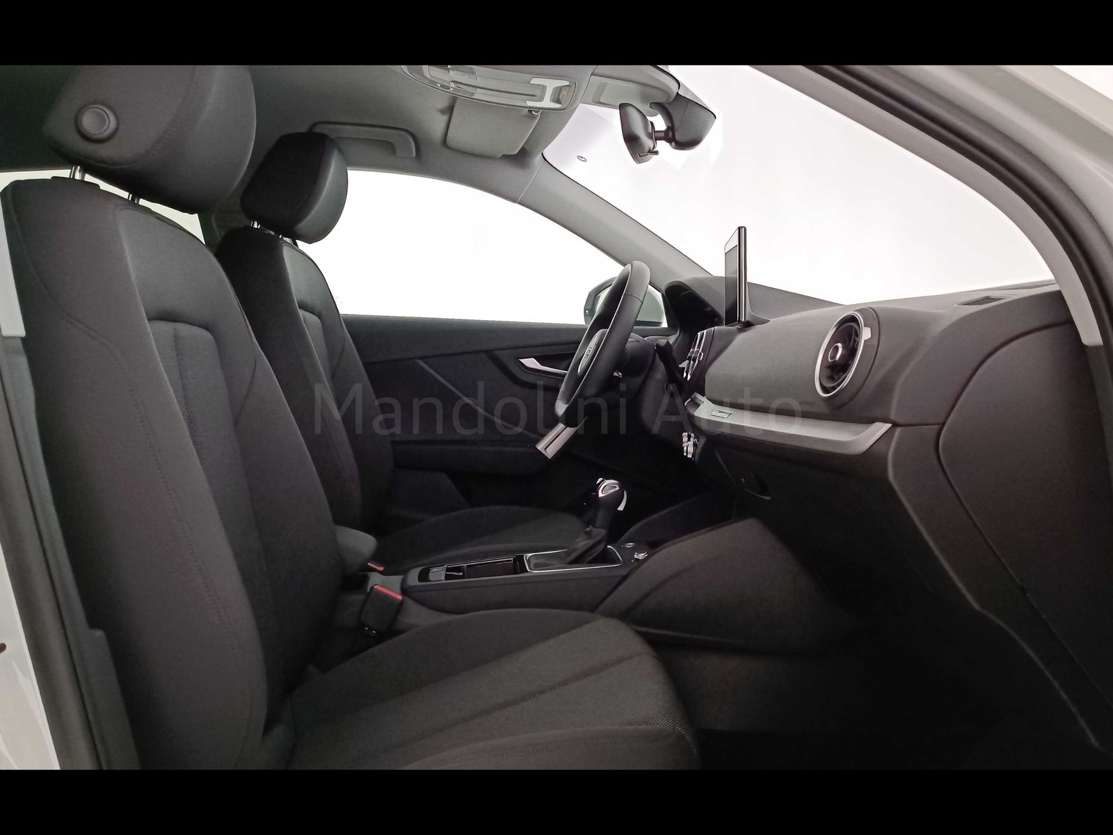 32 - Audi Q2 35 1.5 tfsi business advanced s tronic