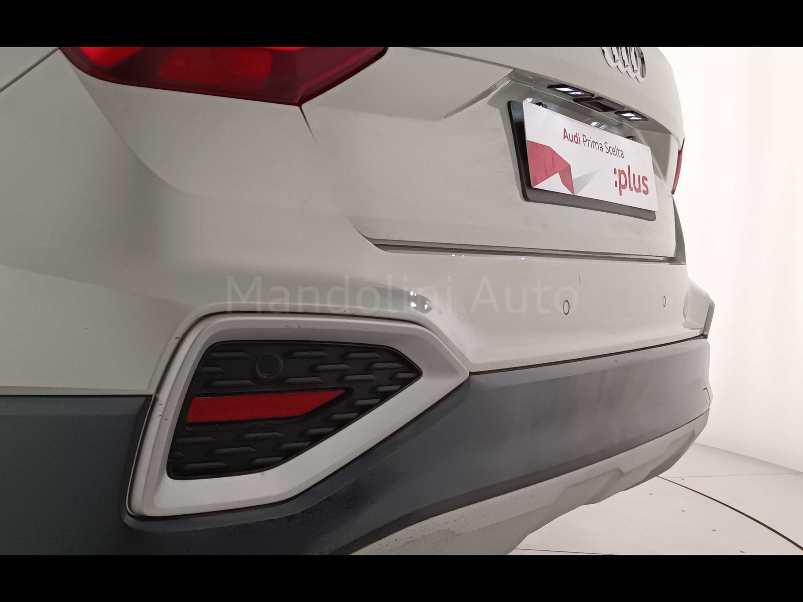 8 - Audi Q2 35 1.5 tfsi business advanced s tronic