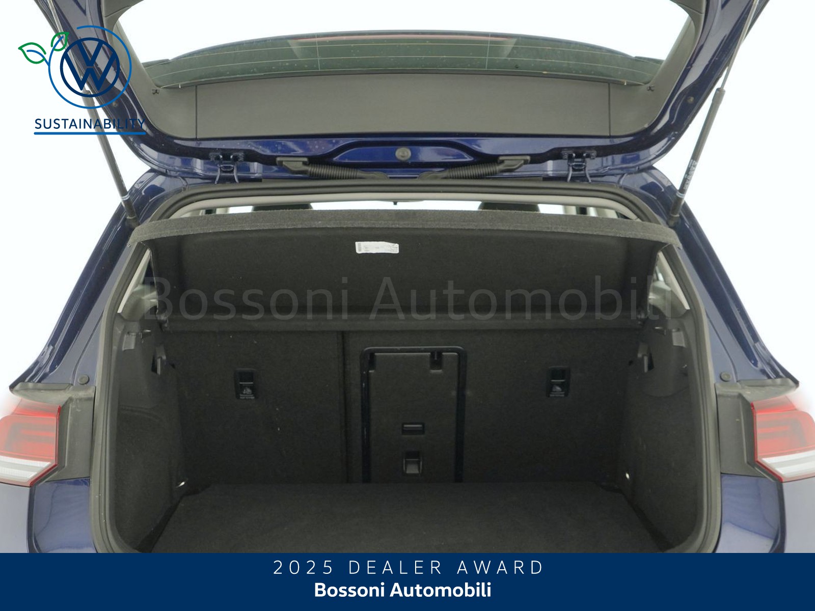 10 - Volkswagen Golf 1.0 etsi evo 110cv life dsg