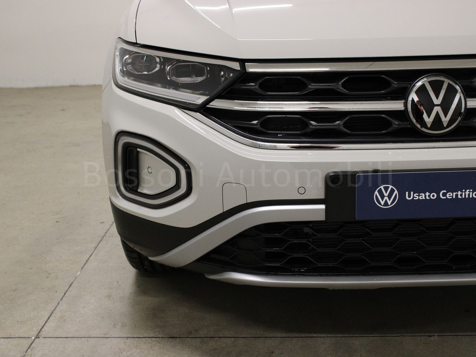 14 - Volkswagen T-Roc 1.0 tsi 115cv style