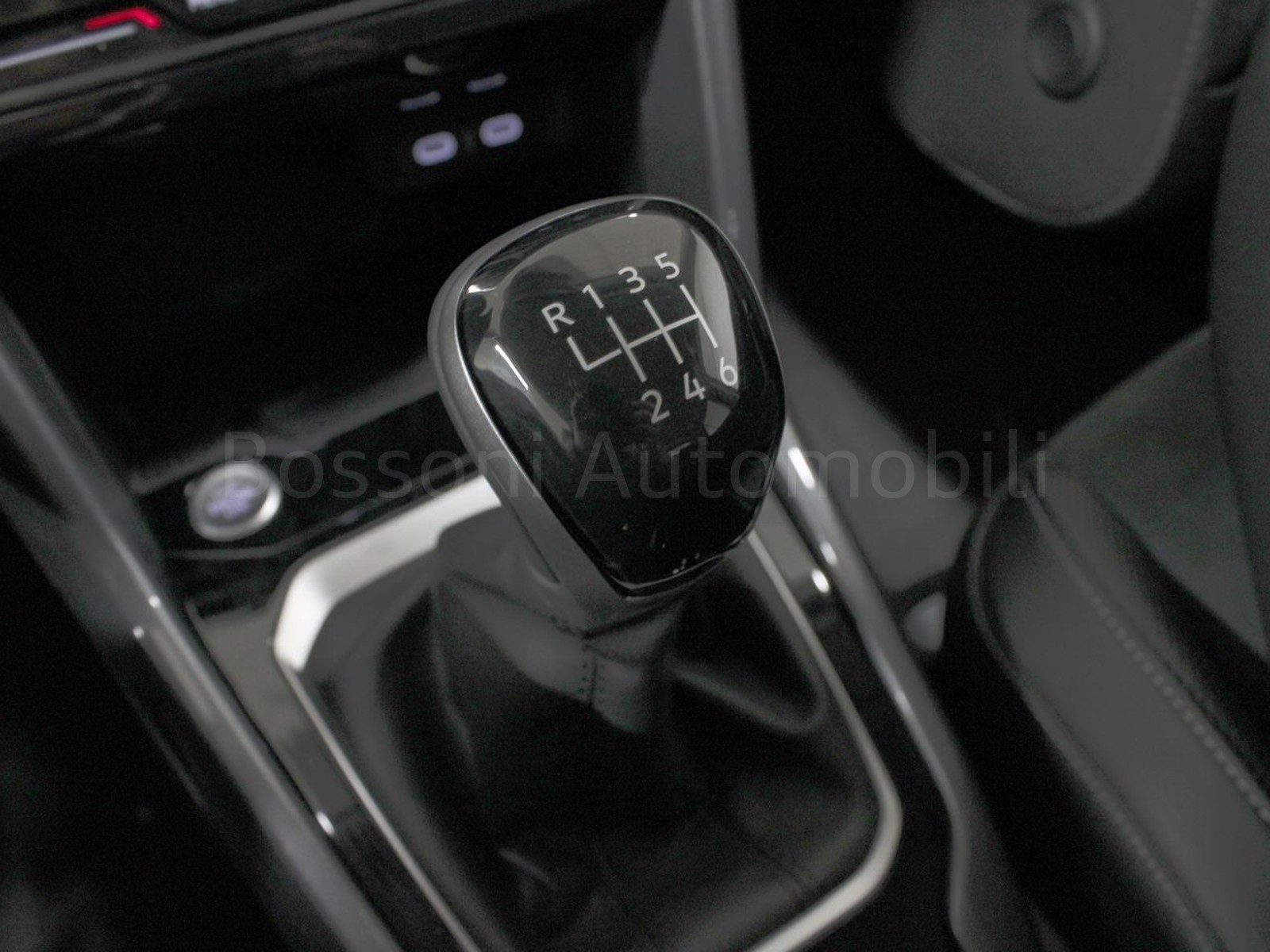 20 - Volkswagen T-Roc 1.0 tsi 115cv style