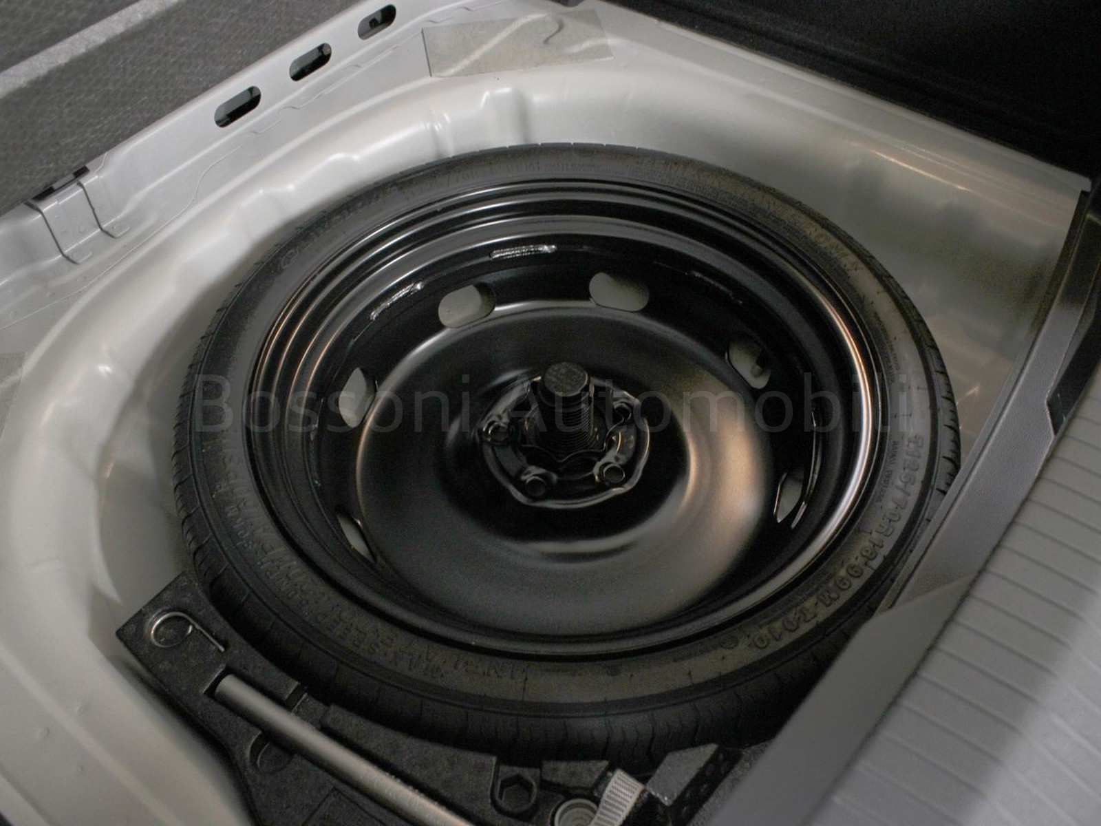 28 - Volkswagen T-Roc 1.0 tsi 115cv style