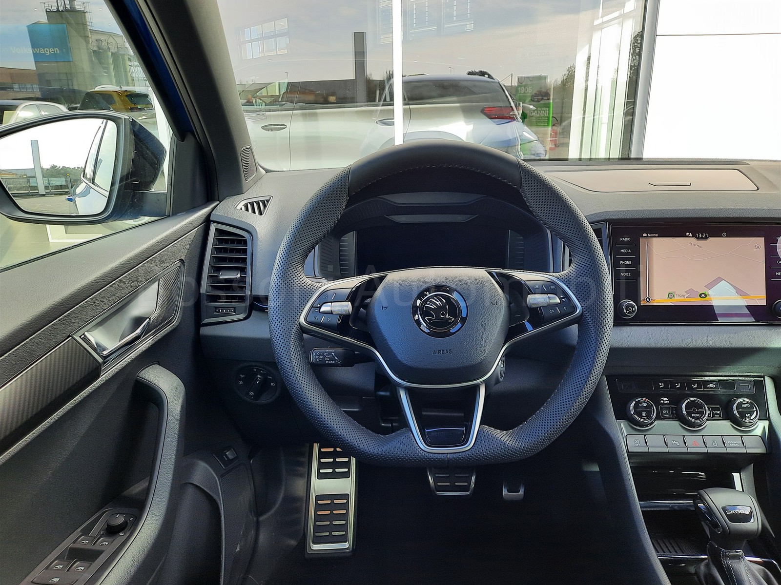 8 - Skoda Karoq 2.0 tdi evo scr 150cv sportline dsg