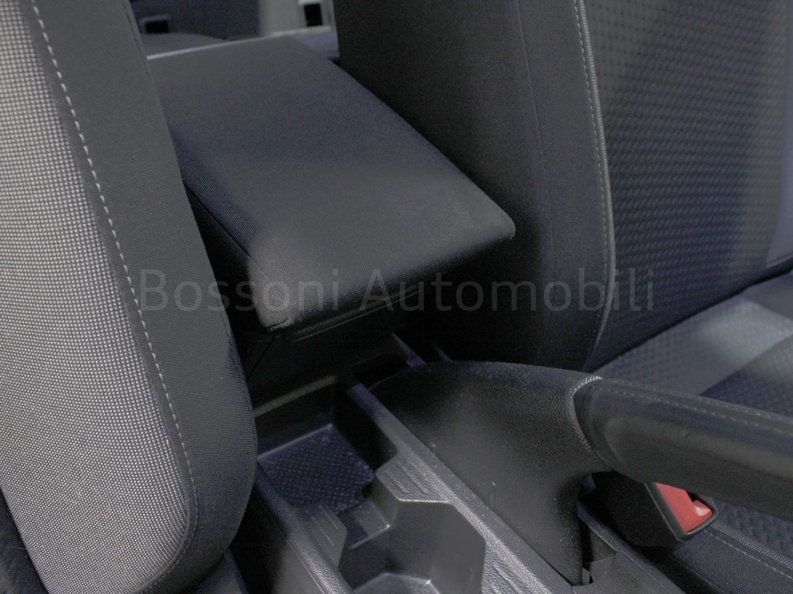 18 - Volkswagen Taigo 1.0 tsi 110cv life