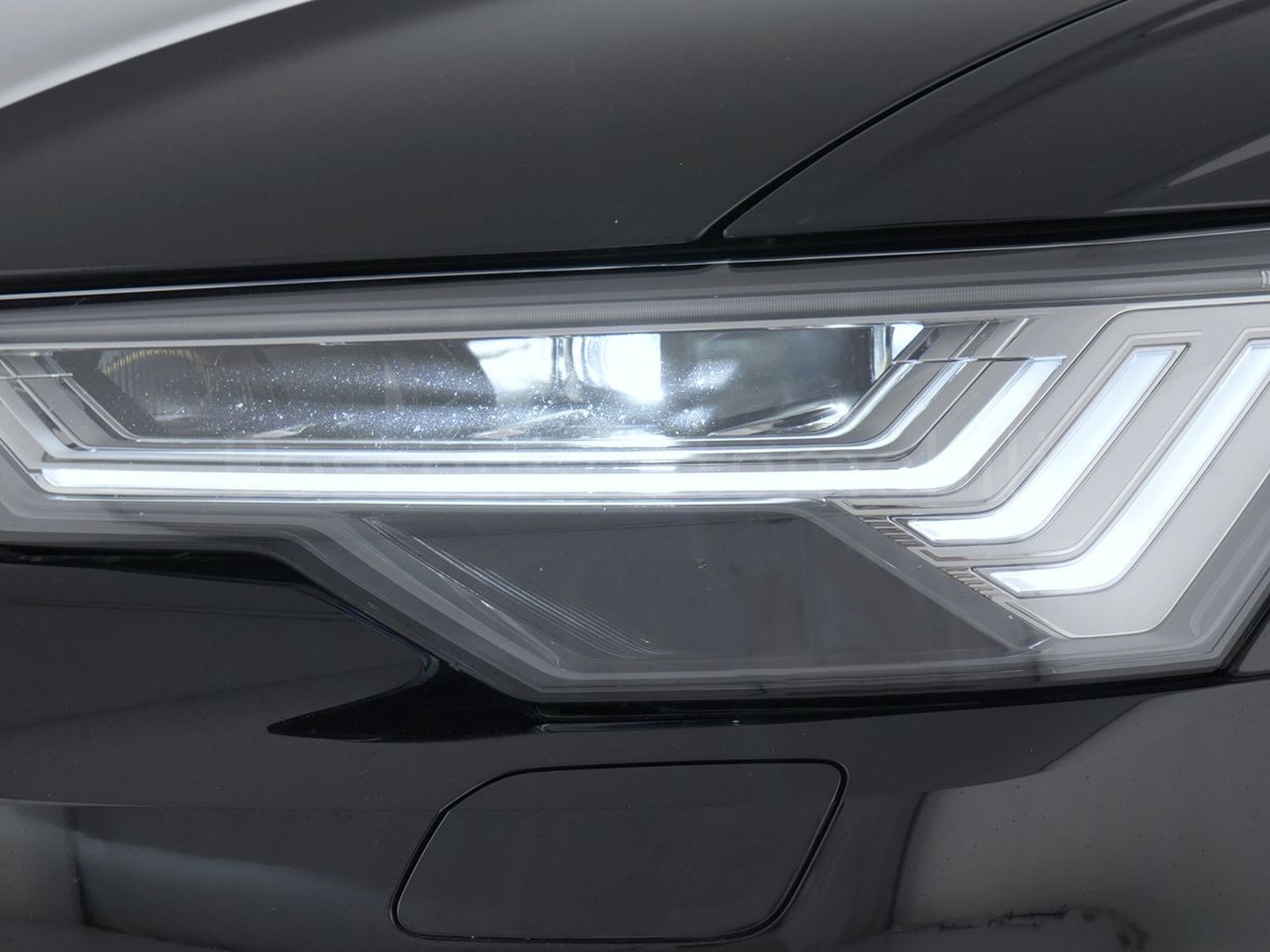 6 - Audi A6 allroad allroad 40 2.0 tdi mhev 12v 204cv business advanced quattro ultra s tronic