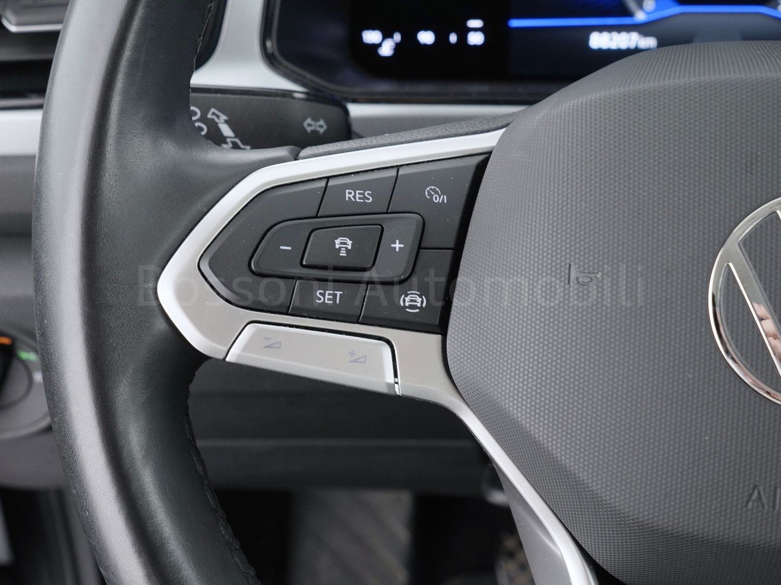 24 - Volkswagen T-Roc 2.0 tdi scr 115cv life