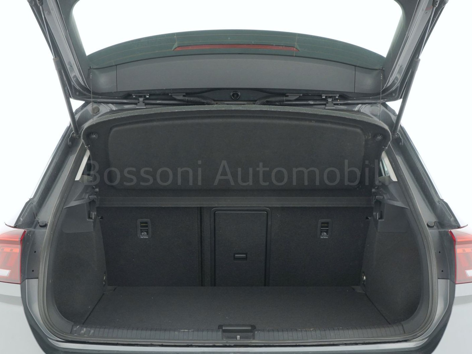 10 - Volkswagen T-Roc 2.0 tdi scr 115cv life