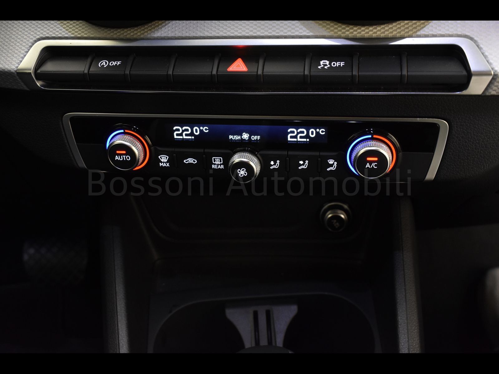 8 - Audi Q2 35 2.0 tdi s line edition s tronic