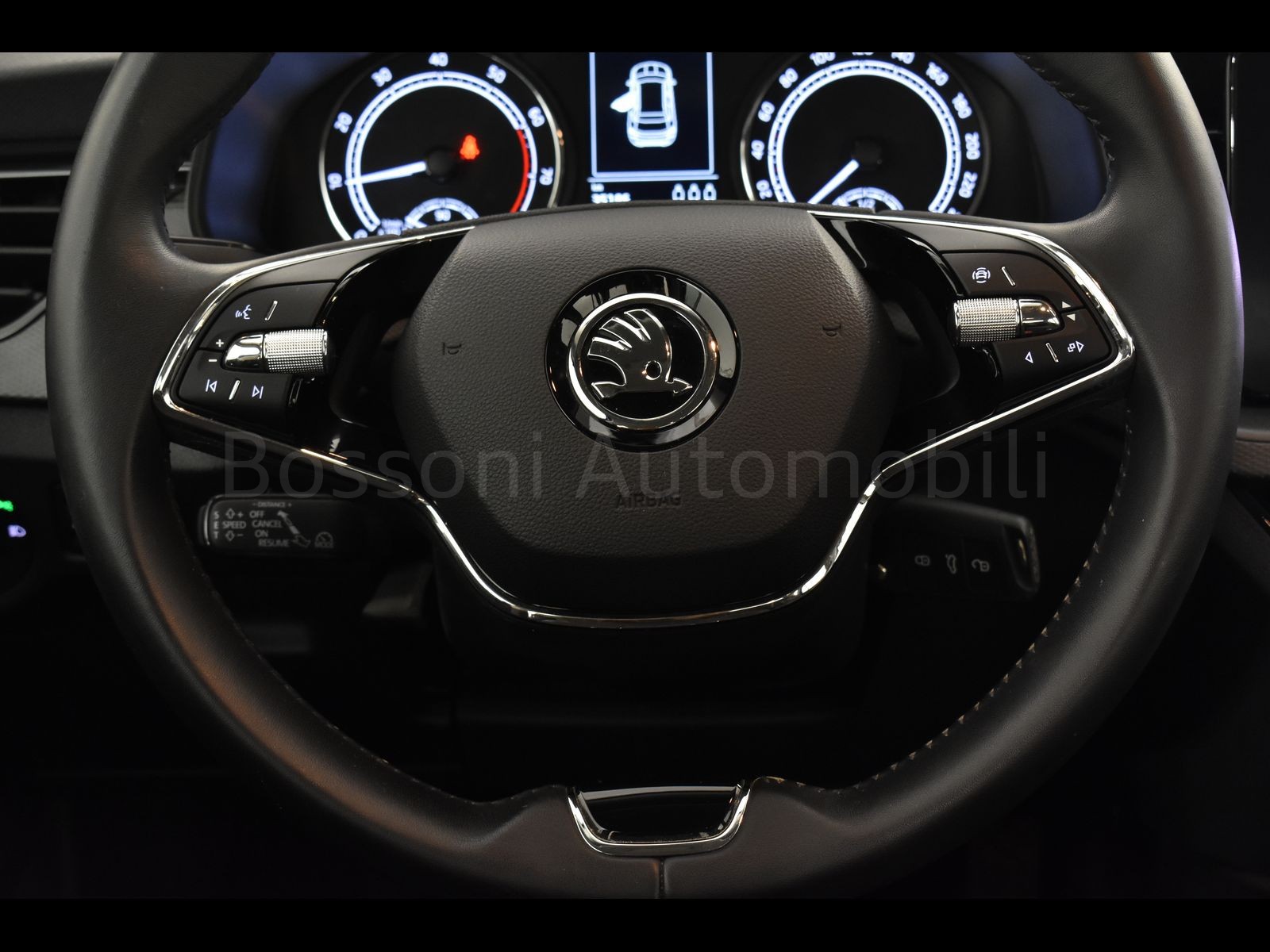 15 - Skoda Kamiq 1.0 tsi 95cv ambition