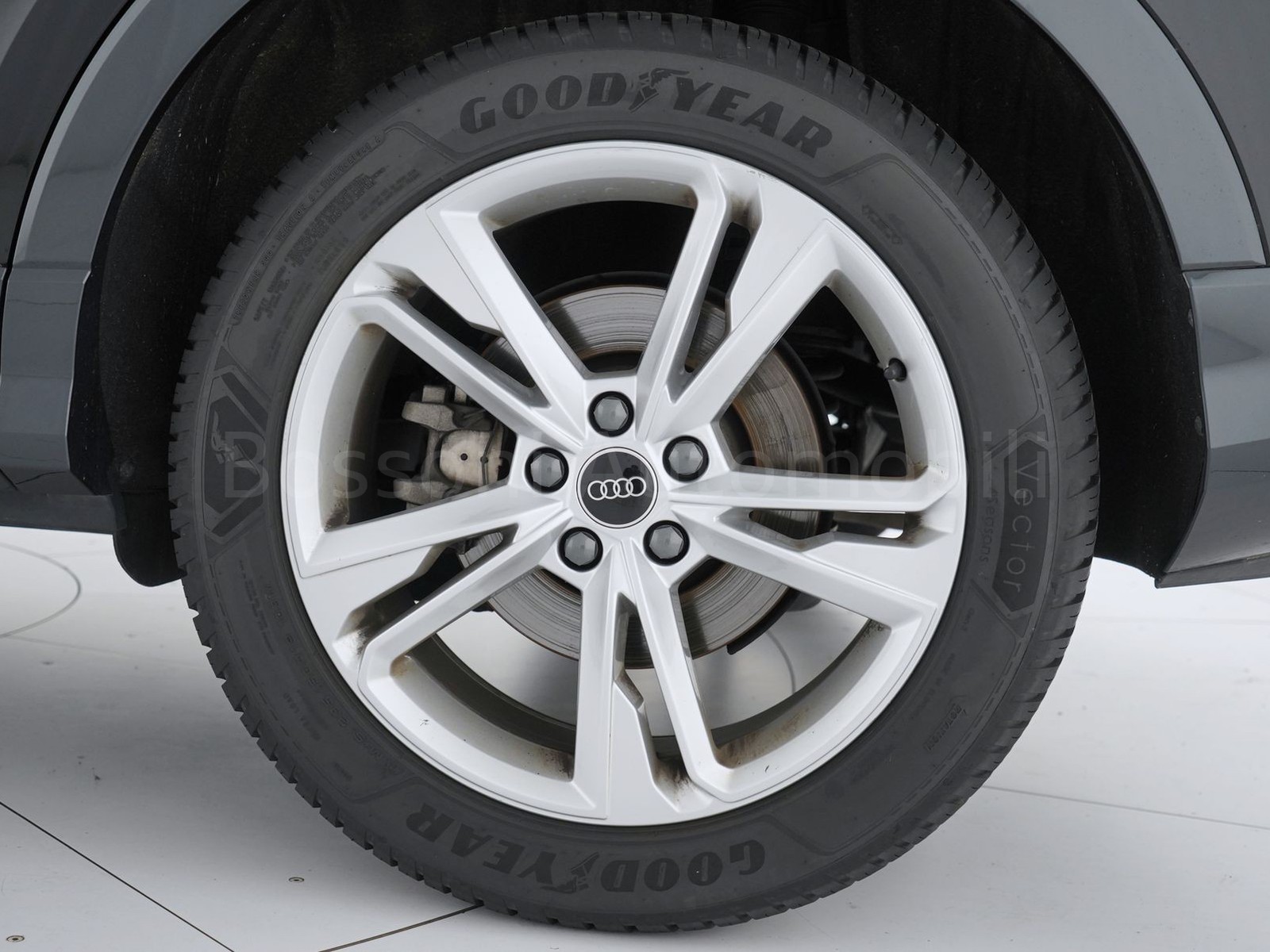 12 - Audi Q3 sportback 40 2.0 tdi 193cv s line edition quattro s tronic