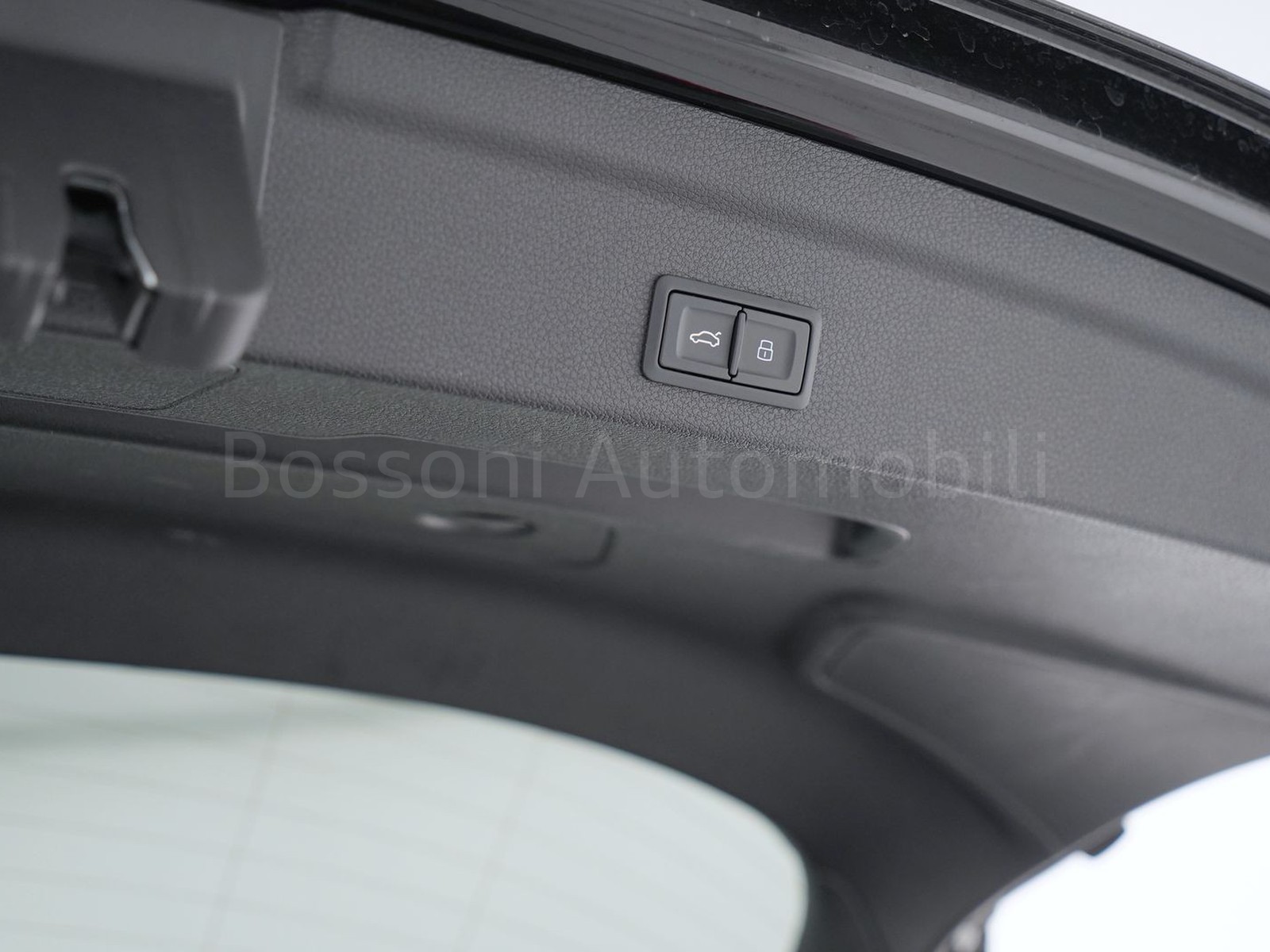 38 - Audi Q3 sportback 40 2.0 tdi 193cv s line edition quattro s tronic