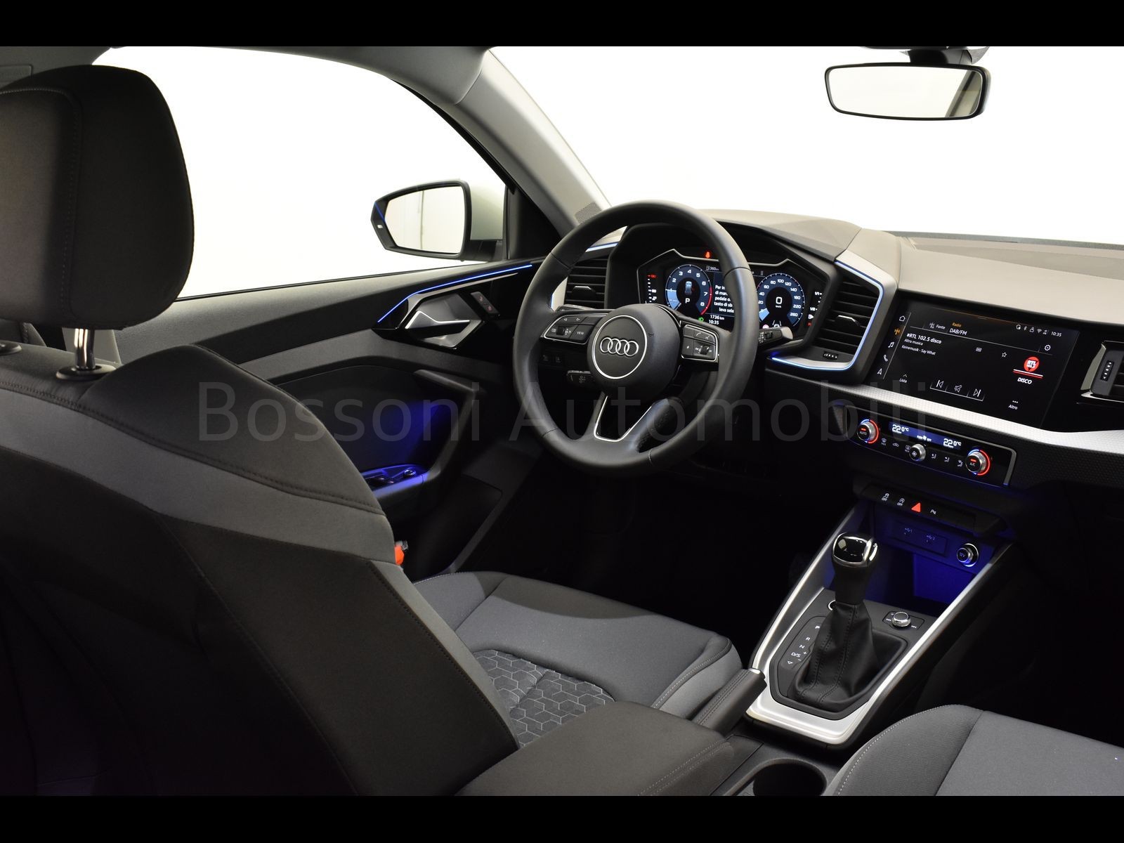 4 - Audi A1 sportback 30 1.0 tfsi 116cv s line edition s tronic