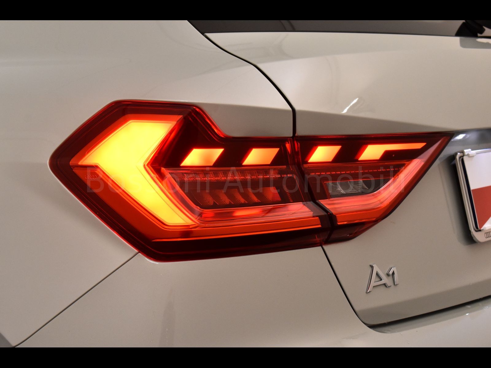 10 - Audi A1 sportback 30 1.0 tfsi 116cv s line edition s tronic